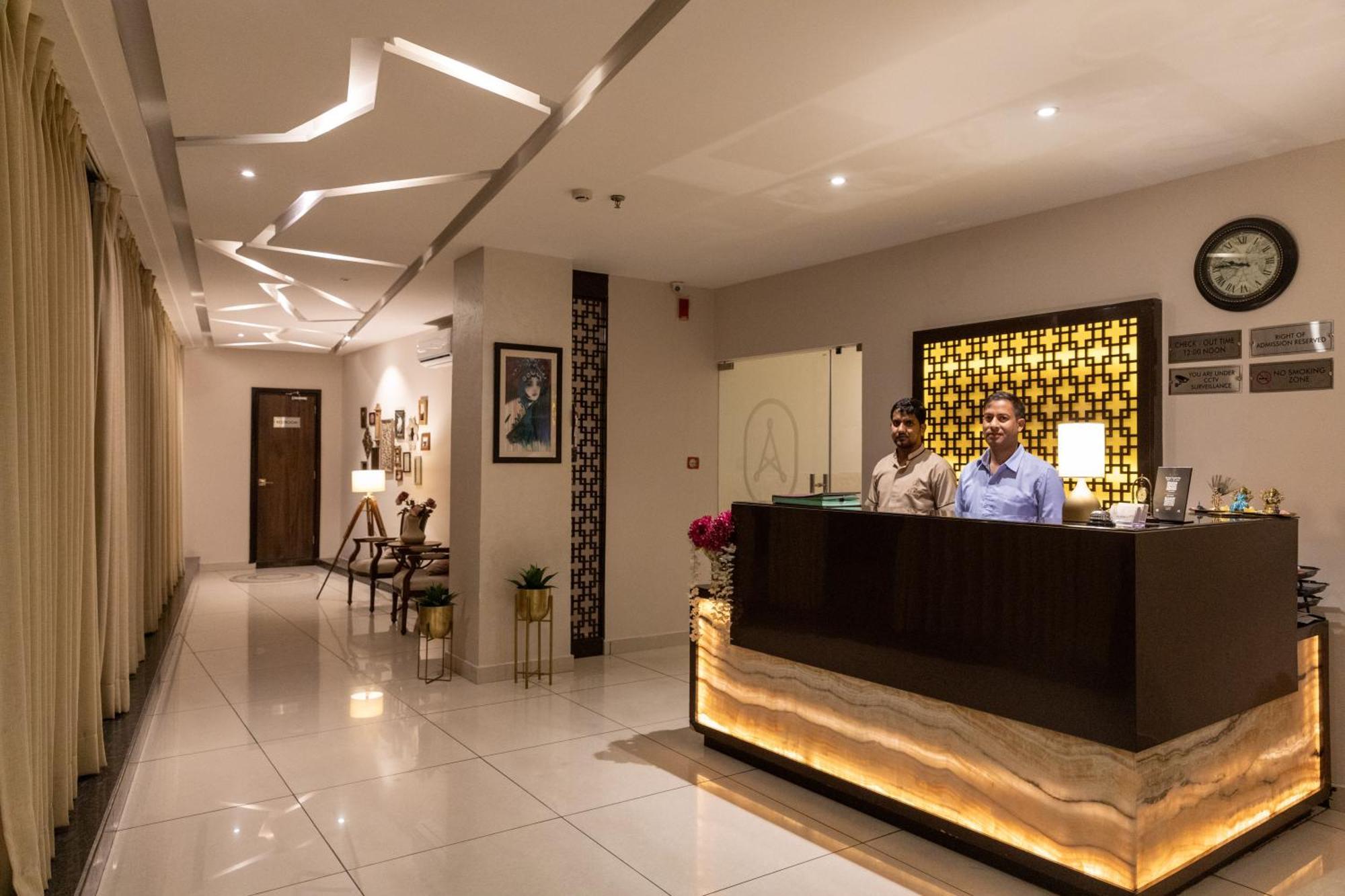 Hotel Alaya Dehradun Esterno foto